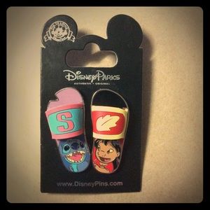 Disney Lilo & Stitch Sandal 2 Pin Set NOC NEW